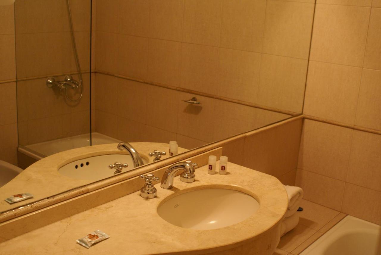 Hotel San Francisco Chacras de Coria Habitación foto